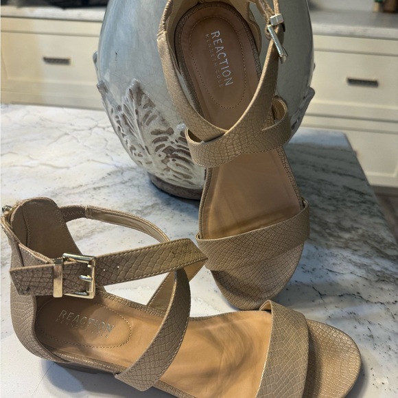 Reaction Kenneth Cole Great Cross Wedges Sandal Soft Golf - Picture 2 of 8